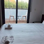 Con Piscina A Pasos Del Mar