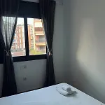 Con Piscina A Pasos Del Mar *